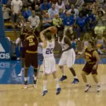 Closeout nel basket: l’errore di distanza che apre subito una linea di penetrazione