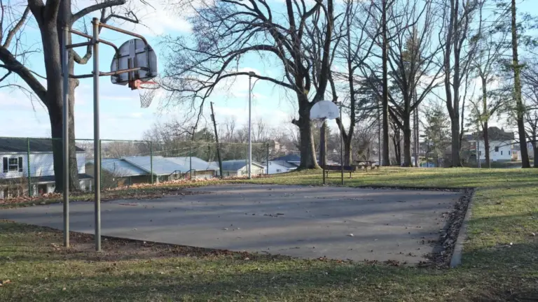 Horns nel basket: perché due lunghi ai gomiti aprono più letture di un semplice pick and roll
