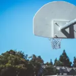 Post alto nel basket: dove si trova e quale funzione ha in attacco