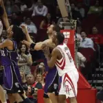 Extra pass nel basket: quando rinunciare al tiro per servire un compagno più libero